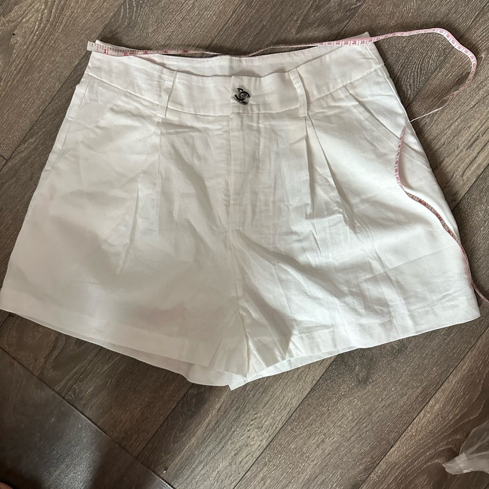 Women's White Pleated Shorts